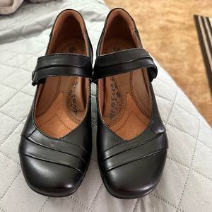 Earth Spirit Classics heels